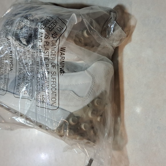 New Balance 327 White w/Grey N  WS327KE SZ: 10B Medium - Picture 5 of 16